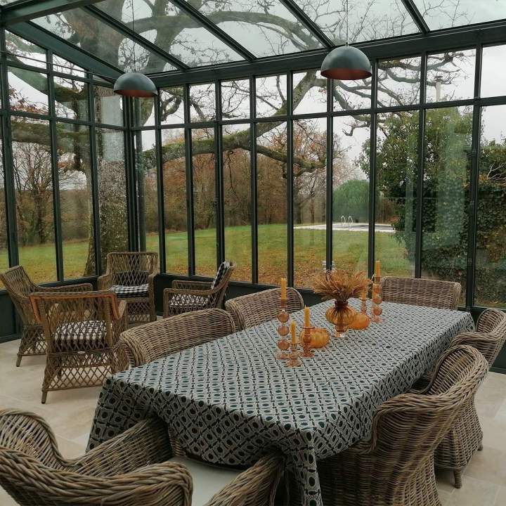 Véranda aménagée sur mesure Rouillé